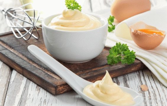 Selbst gemachte Mayonnaise: wie man macht, verwendet und zu speichern