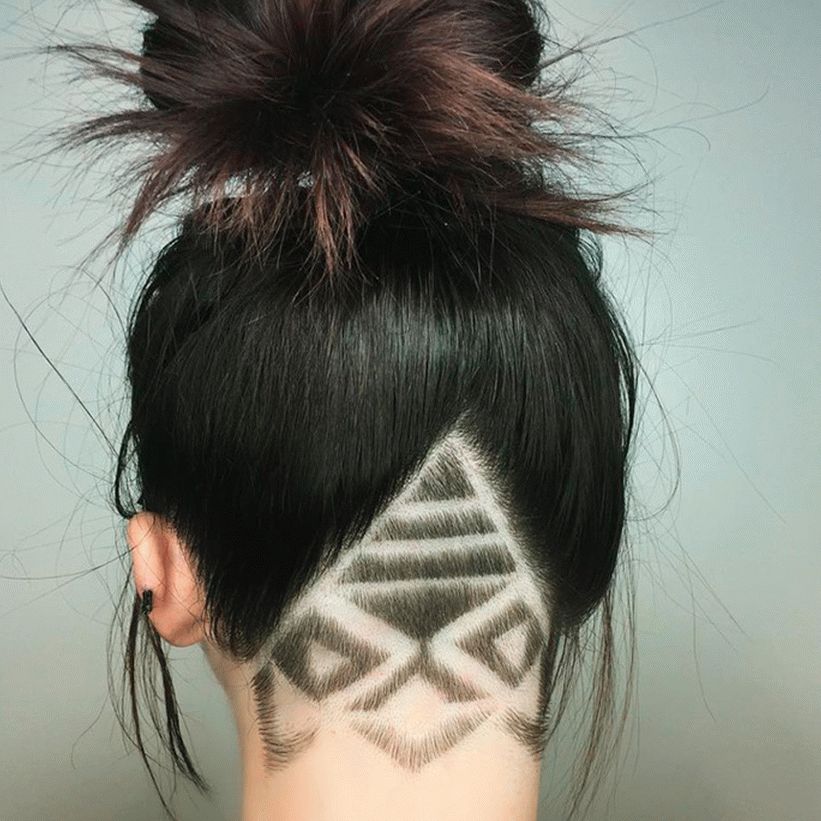 Frauenfrisuren mit rasiertem Nacken