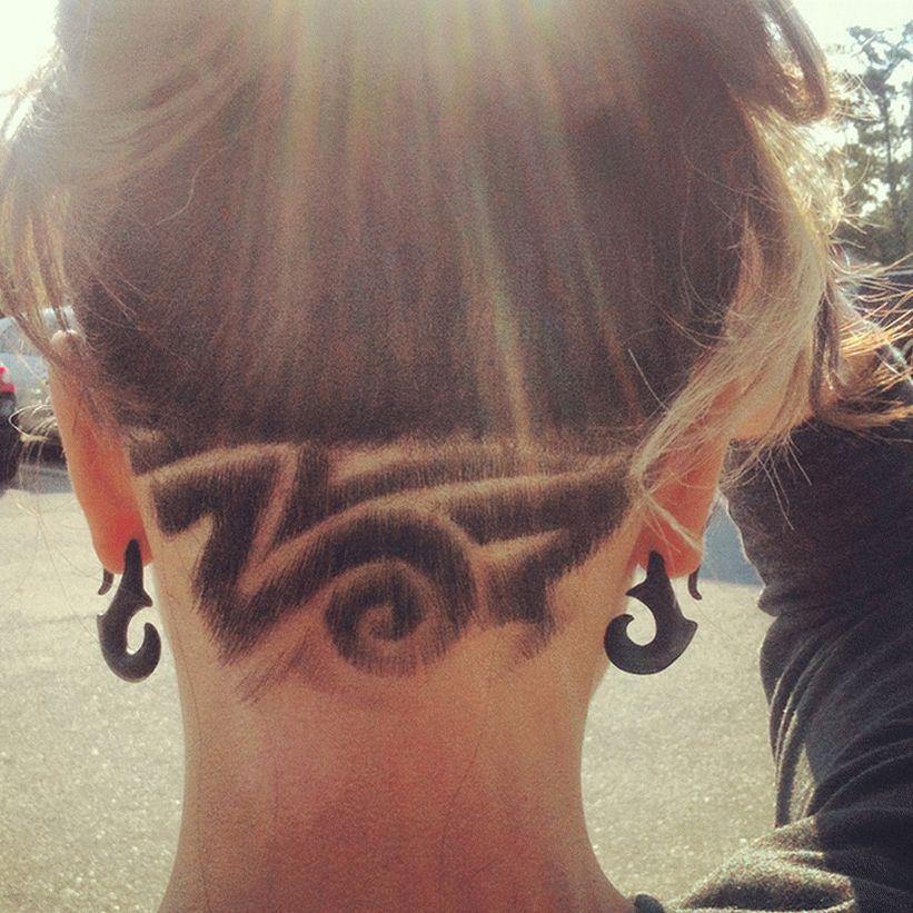 Frauenfrisuren mit rasiertem Nacken